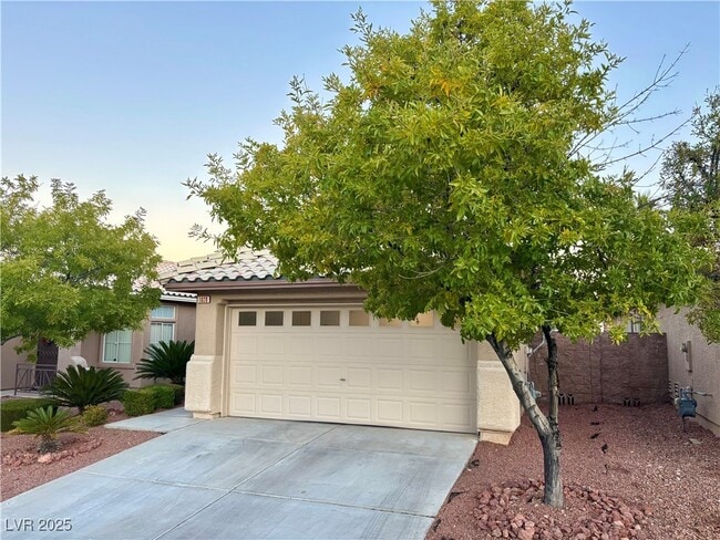 Building Photo - 1020 Windhook St