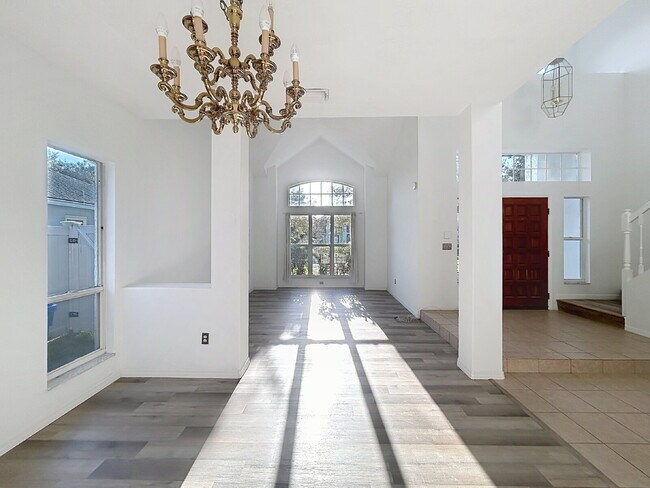 Building Photo - 9122 Rockrose Dr