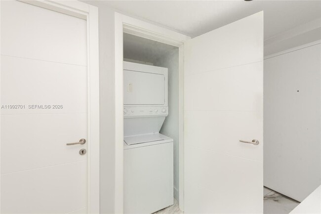 Building Photo - 55 SE 6th St