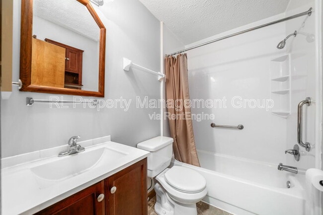 Building Photo - 356 Northview Dr