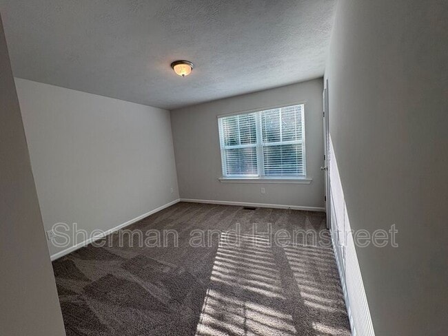 Building Photo - 655 Caroline Ct