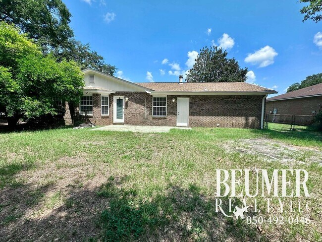 Building Photo - 12295 Havburg Dr