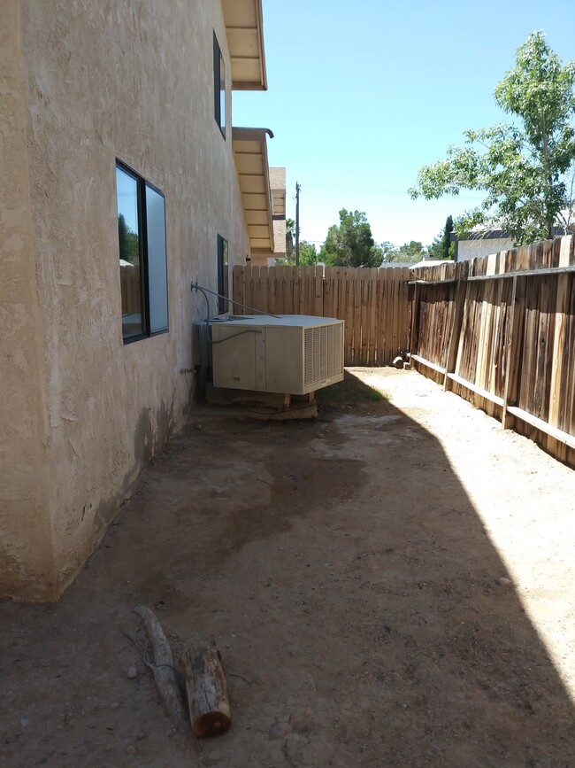 Additional yard space with swamp cooler - 437 S Sunset St