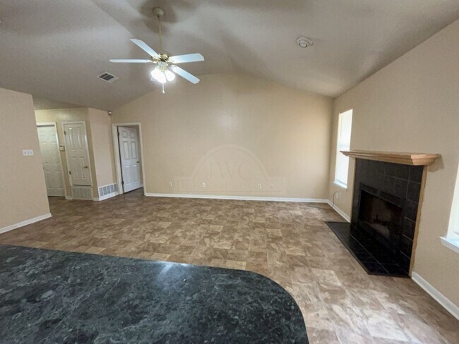 Building Photo - 2707 Casey Dr