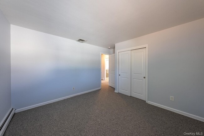 Building Photo - 831 Sycamore Ave