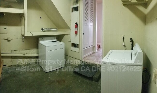 Building Photo - 5485 Soquel Dr