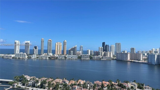Building Photo - 7000 Island Blvd