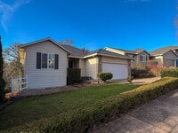 Building Photo - 703 Sitka Deer Ct NW