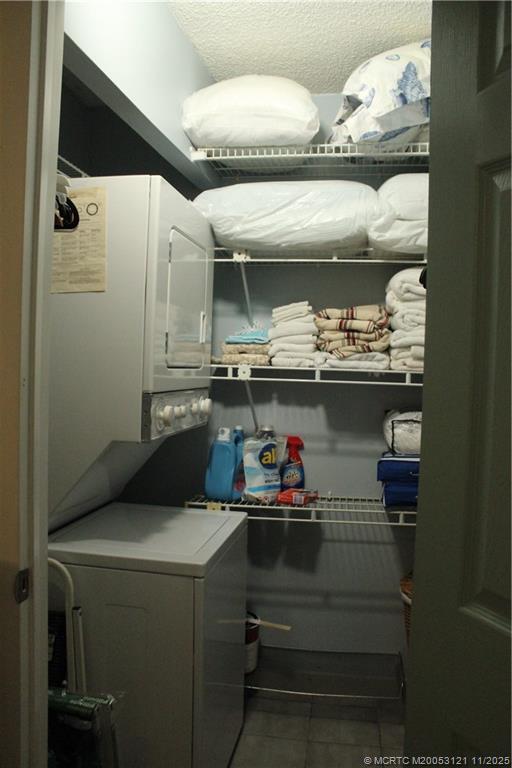 Building Photo - 10102 S Ocean Dr