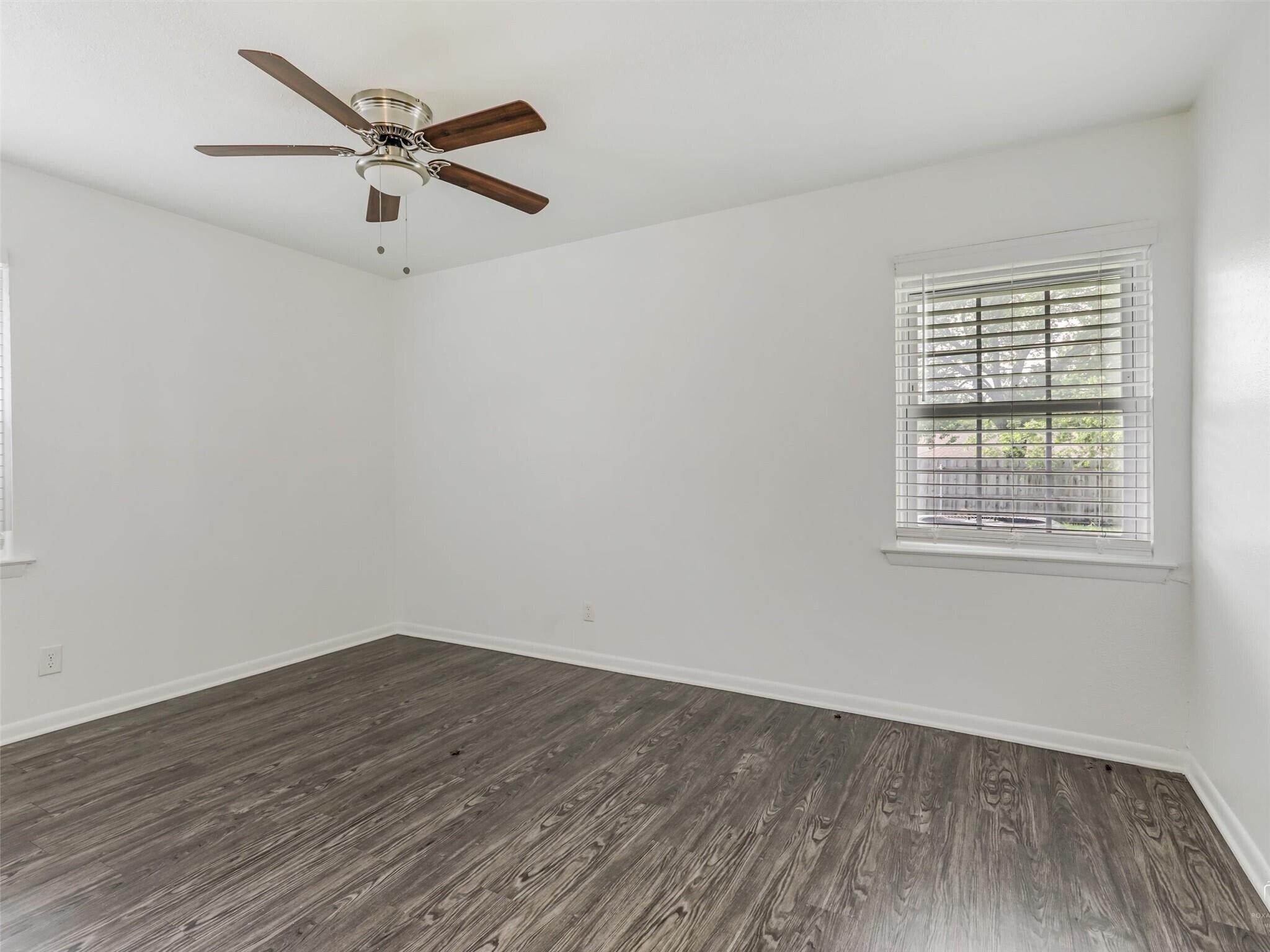 Building Photo - 2976 Cameo Ln