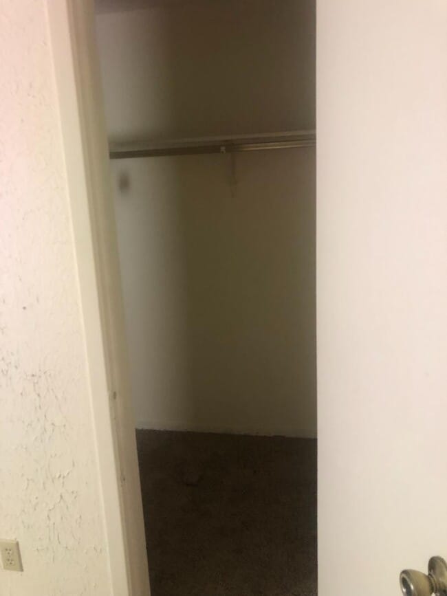 Building Photo - 335 Access Rd