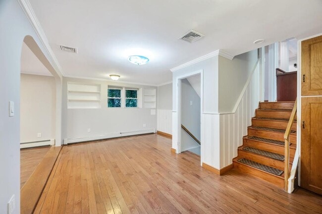 Building Photo - 11 Gardenia Ln