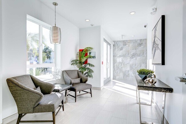 Interior Photo - Moderno NOHO Apartments