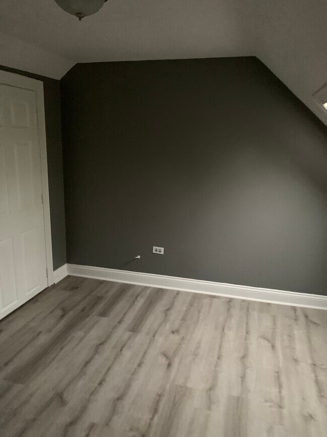 Building Photo - 5431 S Wolcott Ave