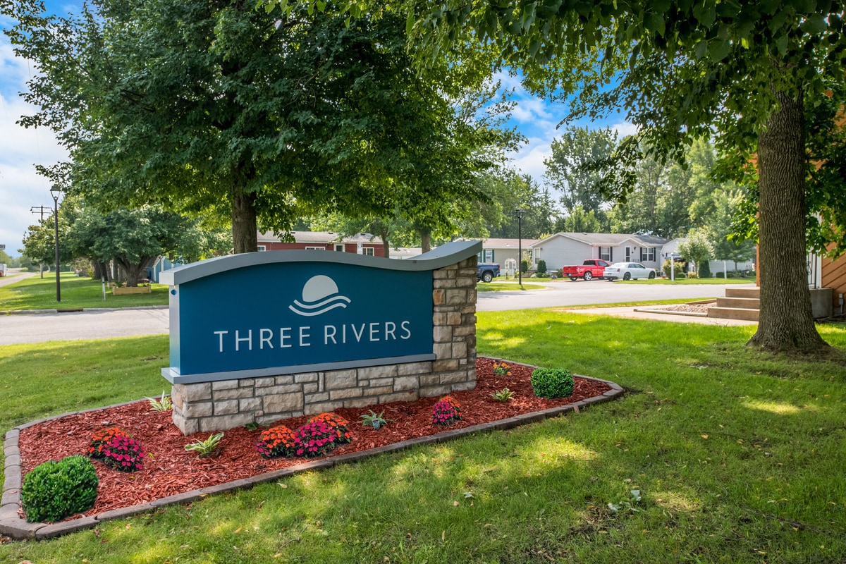 Building Photo - 49 Meggan Dr