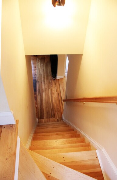 Building Photo - 187 N Champlain St