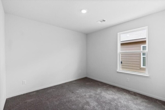 Building Photo - 625 Riverdale Dr