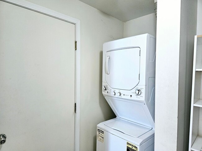 Building Photo - 14127 Faulkner Ct