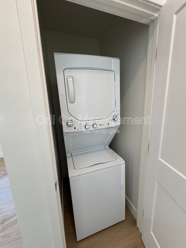 Building Photo - 19229 Friar St