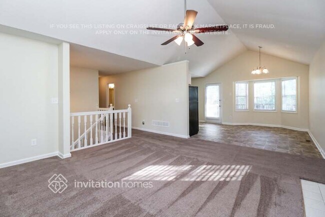 Building Photo - 1718 Independence Dr