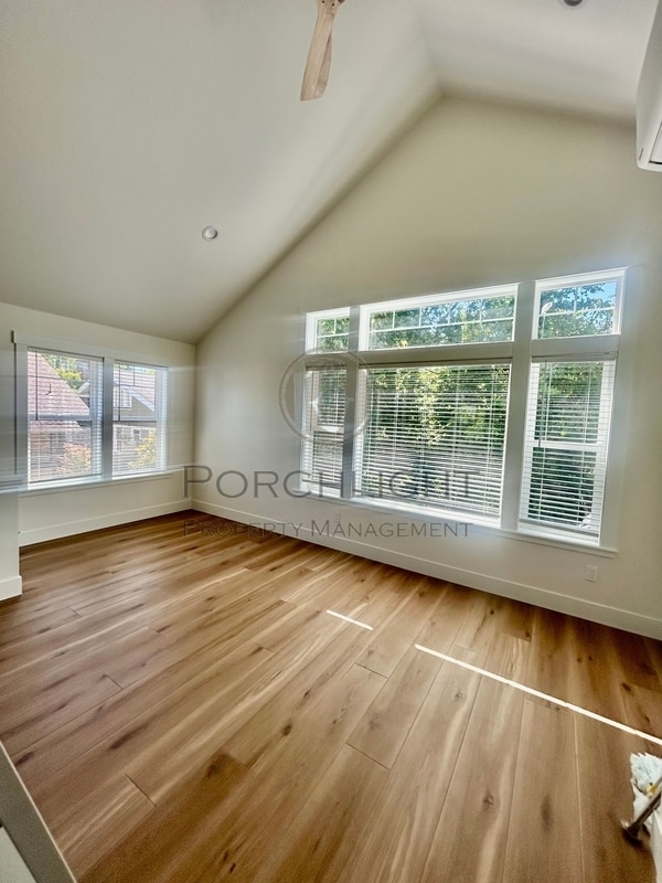 Building Photo - 326 Boblett St
