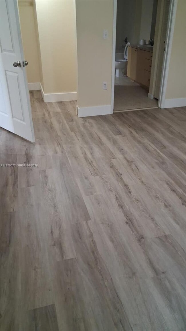 Building Photo - 1919 Van Buren St