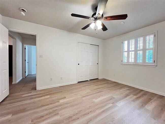 Building Photo - 9500 Castle Pines Dr
