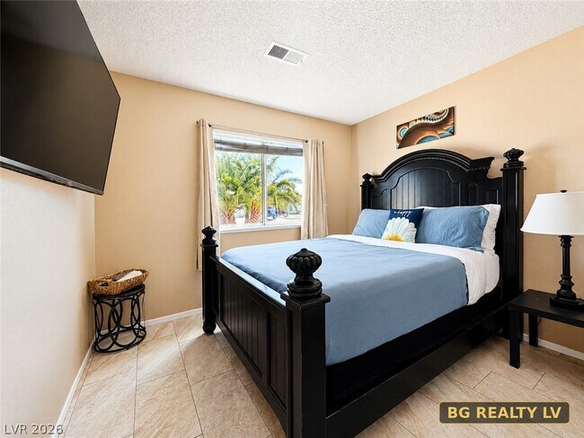 Building Photo - 6600 Light Breeze Dr