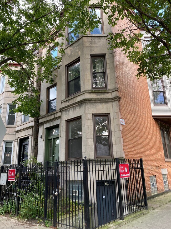 Building Photo - 1656 N Talman Ave