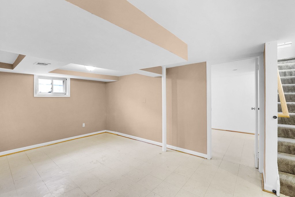 Building Photo - 2712 1st St S