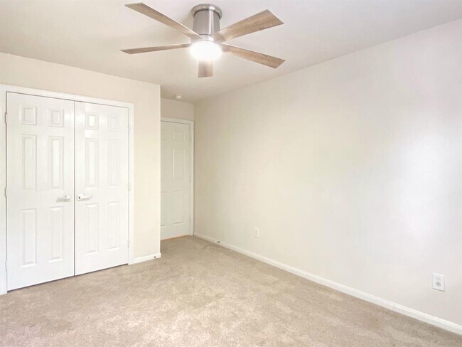 Building Photo - 54 Alderon Woods Pl