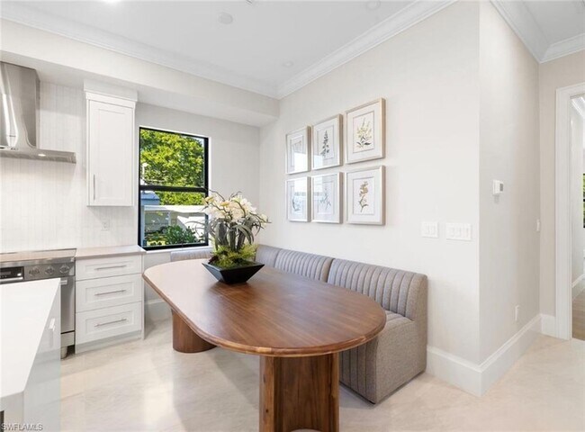 Building Photo - 2721 Van Buren Ave