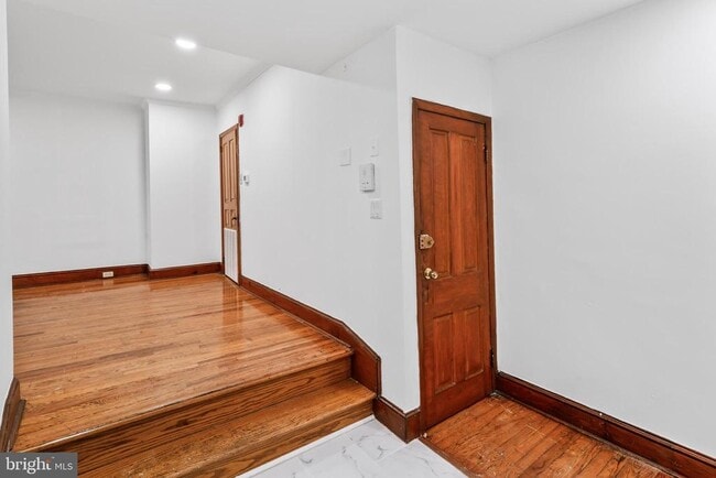 Building Photo - 801 N 26th St