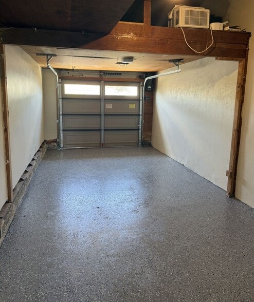 1-car garage with electric operator\ - 3112 Idlewild Way