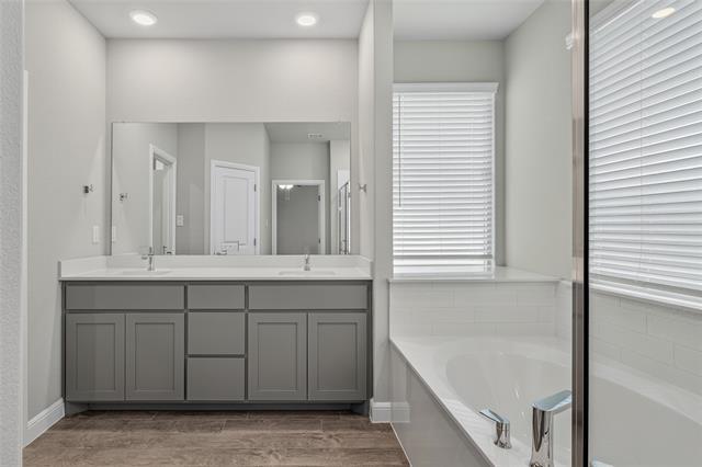 Building Photo - 5401 Cypress Pt Dr