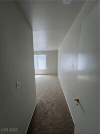 Building Photo - 1541 Linnbaker Ln