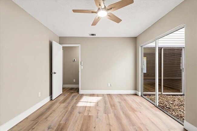 Building Photo - 975 Malden Ct