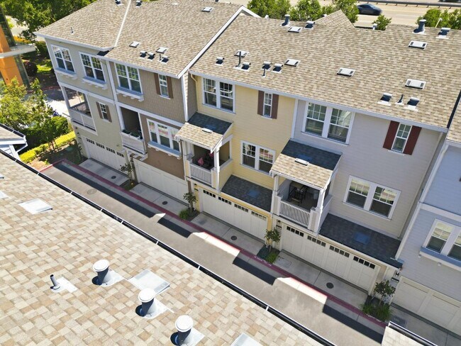 Building Photo - 394 Circuit Wy