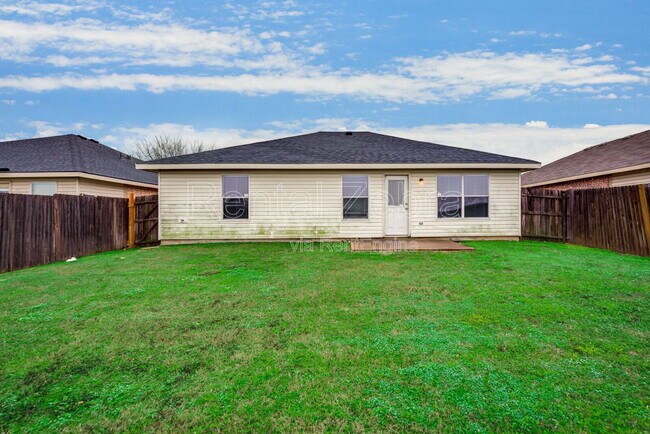 Building Photo - 1345 Castle Ridge Rd