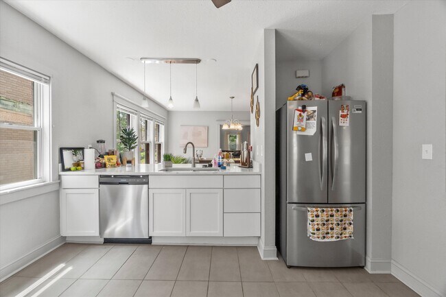 Building Photo - 748 N 34th St