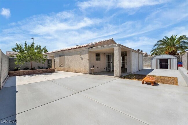 Building Photo - 8200 Cimarron Ridge Dr