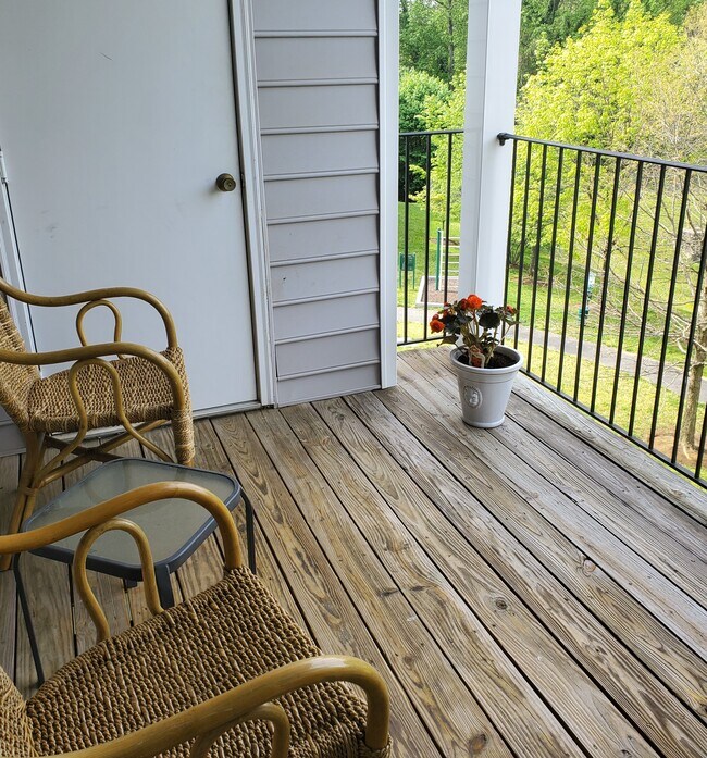 Shaded porch with nice green view - 1974 Scotts Crossing Way