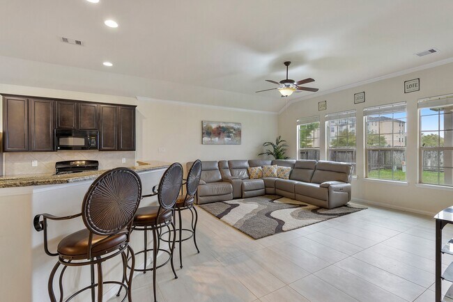 Building Photo - 16911 Savannah Park Dr