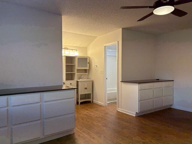 Building Photo - 519 Nutmeg Ave