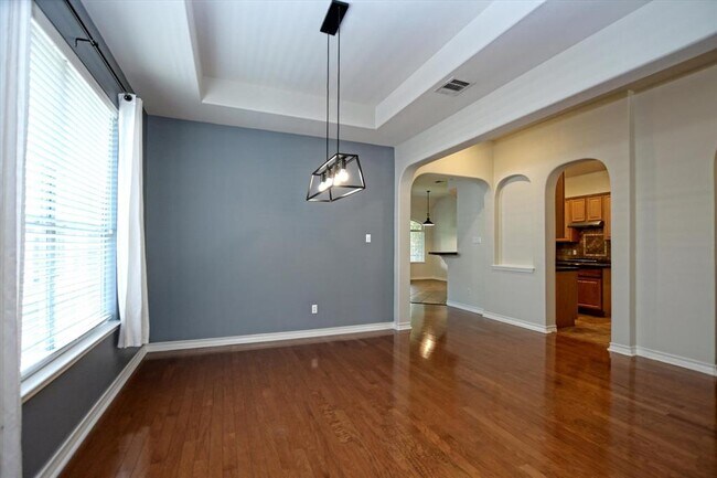 Building Photo - 16612 Barrhead Cove