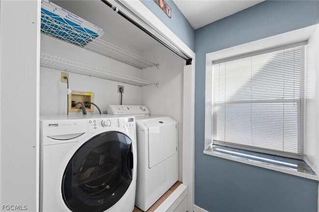 Building Photo - 1535 Trafalgar Ln