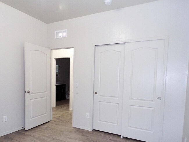 Building Photo - 6263 Saddlehorn Cir
