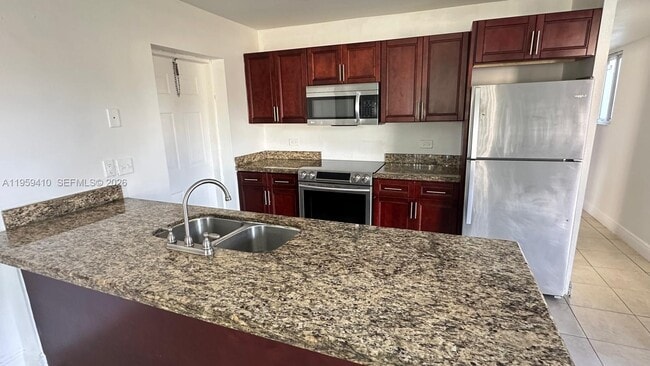 Building Photo - 5020 NW 14th Ave