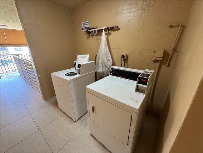 Building Photo - 4440 NW 79th Ave