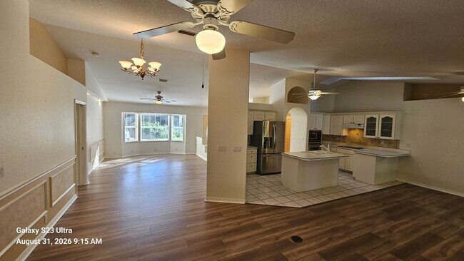 Building Photo - 3998 Dakota Cir